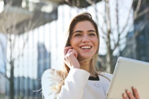 Cum recrutezi și păstrezi talente într-o piață competitivă